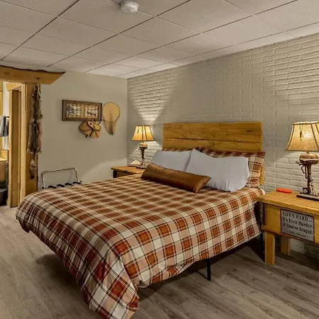Stonegate Lodge King Bed Wifi 50 Roku Tv Salt Water Pool Room #104 Eureka Springs Exterior foto